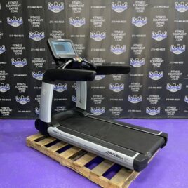 Life Fitness Discover SE Platinum Club Treadmills