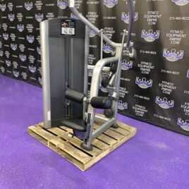 Life Fitness Signature Series Lat Pulldown w/300 lb. Stack