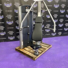 Life Fitness Signature Series Platinum Chest Press w/300 lb. Stack