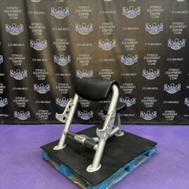 Hoist Bicep Preacher Curl