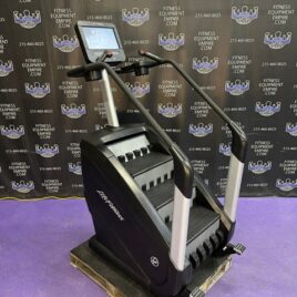 Life Fitness Discover SE3HD Stepmill Climber Powermill – Highest End Model Available- $10k retail