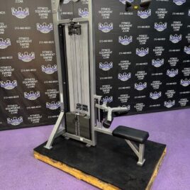 Hammer Strength HD Elite Lat Pulldown w / 300 Lb Stack